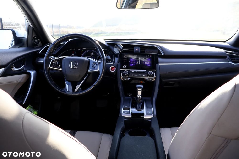 Honda Civic 1.5 i-VTEC Turbo CVT Elegance - 13