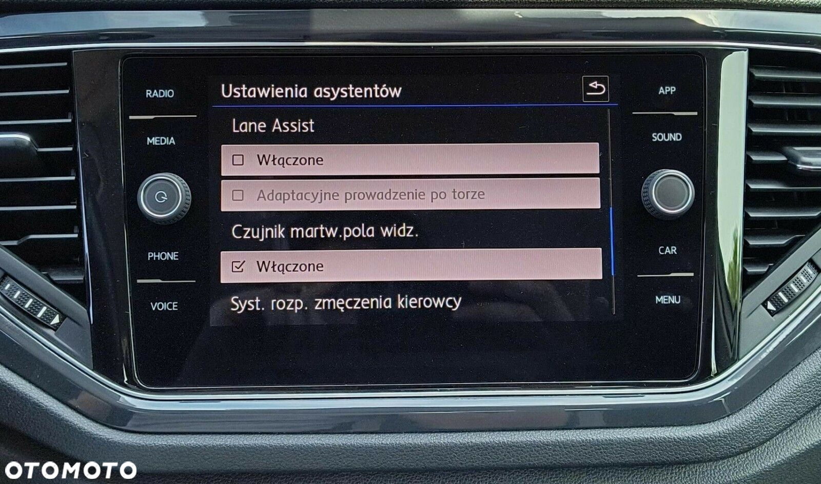 Volkswagen T-Roc - 18