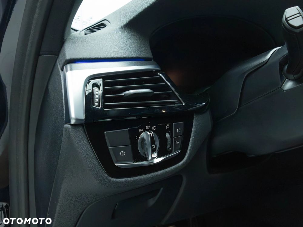 BMW Seria 5 520d xDrive M Sport Edition - 29