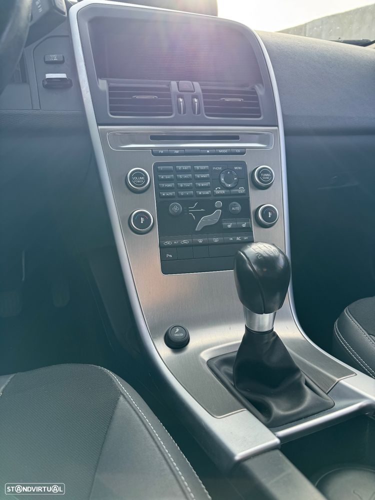 Volvo XC 60 2.0 D4 Momentum Start/Stop - 12