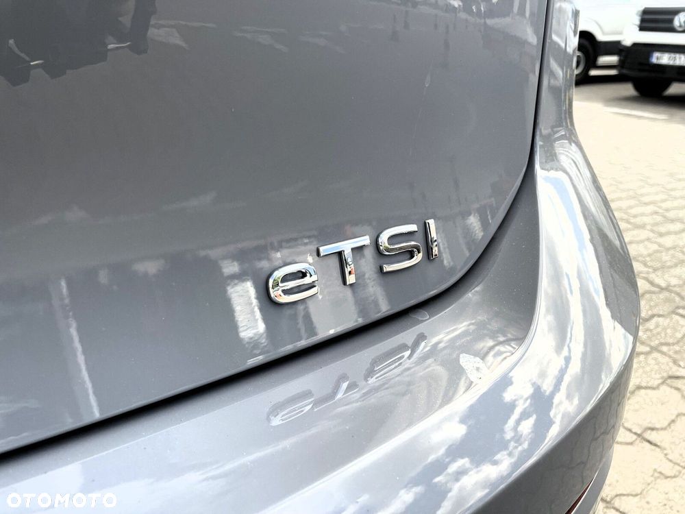 Volkswagen Golf 1.5 eTSI mHEV Life Plus DSG - 21