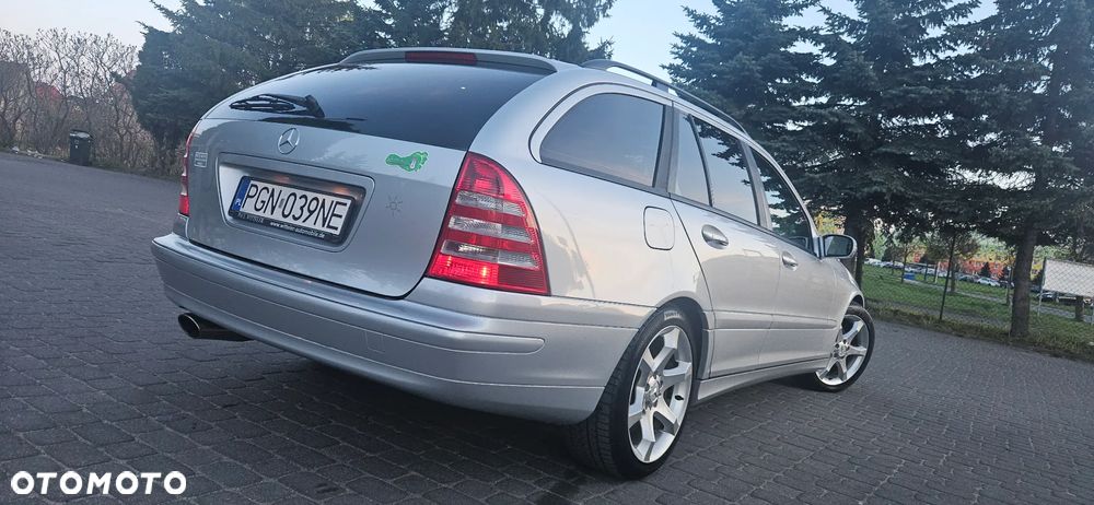 Mercedes-Benz Klasa C 180 Kompressor Automatik Avantgarde Sport Edition - 15