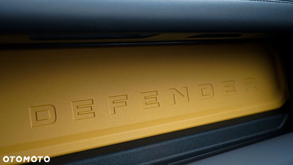 Land Rover Defender 3.0 D350 mHEV Trophy Edition Deep Sandglow - 25