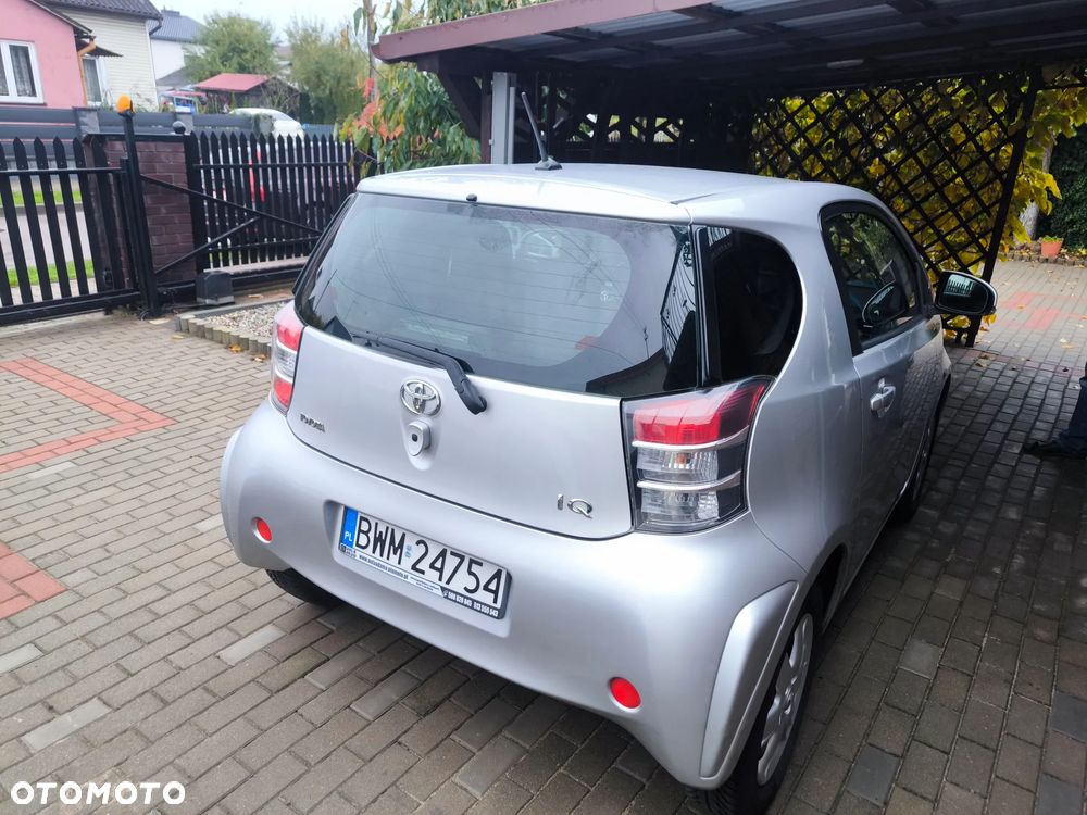 Toyota Iq 2009 photo 2