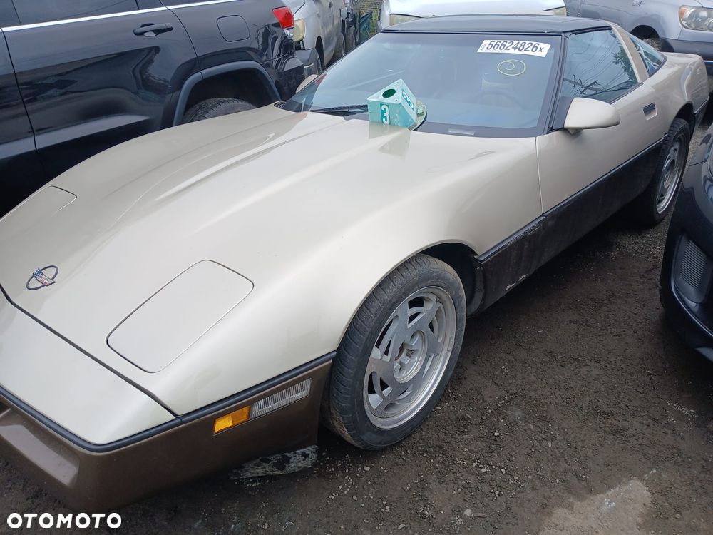 Chevrolet Corvette - 2