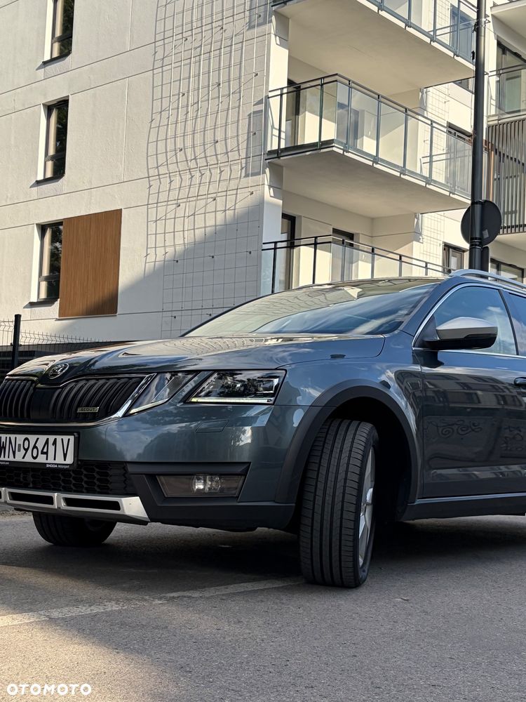 Skoda Octavia Scout 2.0 TDI 4x4 DSG - 2