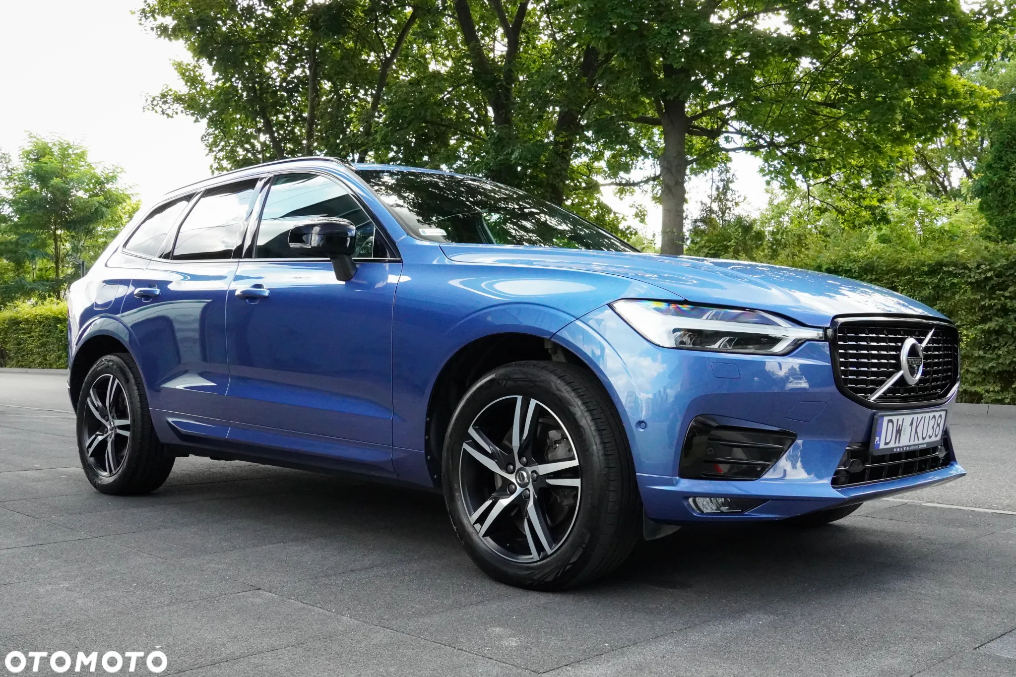 Volvo XC 60 D5 AWD R-Design - 3