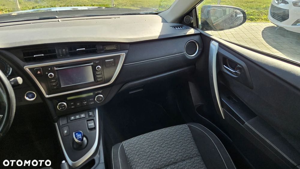 Toyota Auris 1.8 HSD Luna - 17