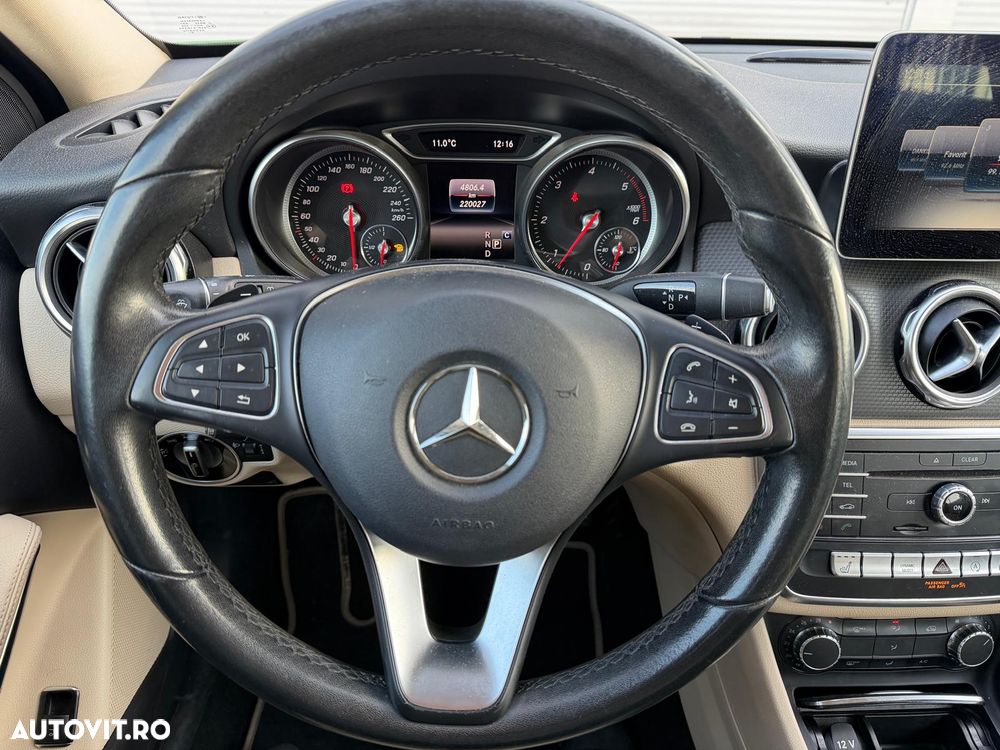 Mercedes-Benz GLA 200 d 7G-DCT Style - 12