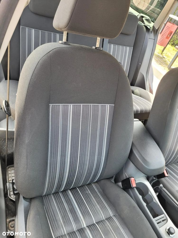 Ford Focus 1.8 Style - 10