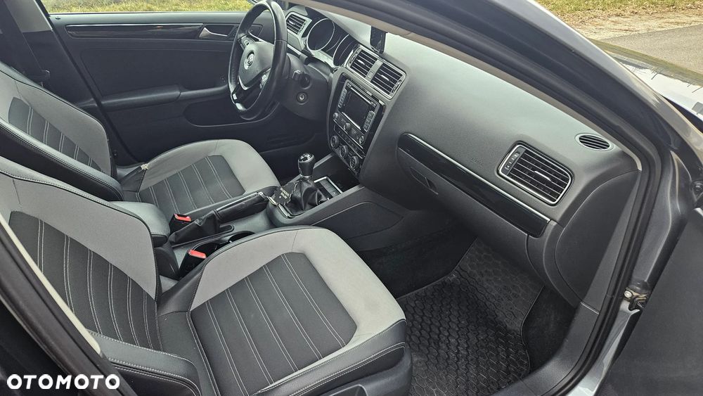 Volkswagen Jetta 1.4 TSI BMT Highline - 20