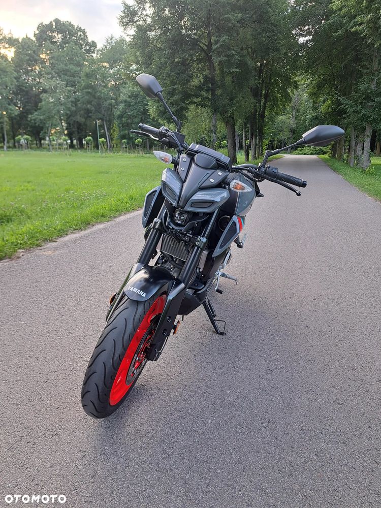 Yamaha MT - 2