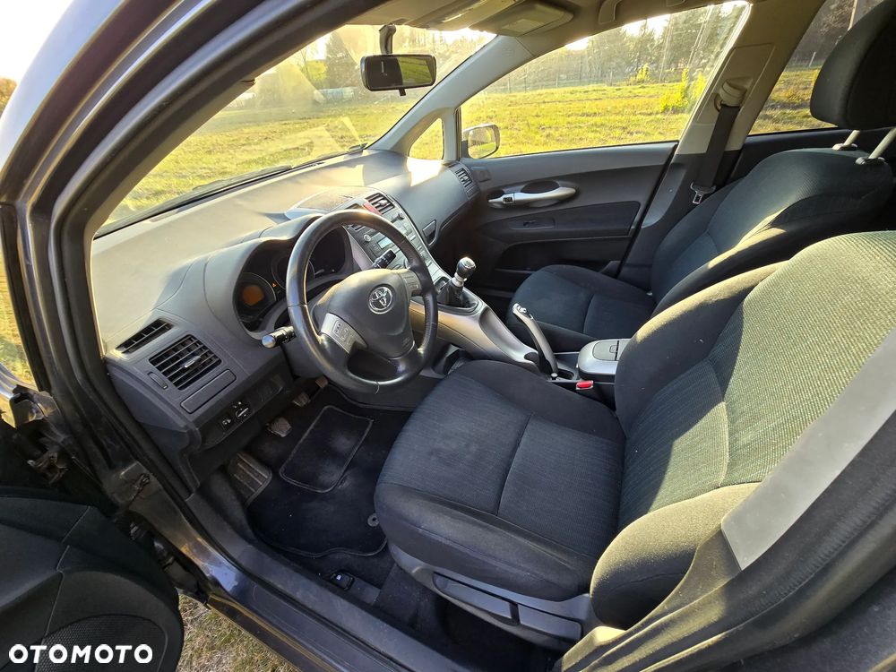 Toyota Auris 2.0 D-4D - 7
