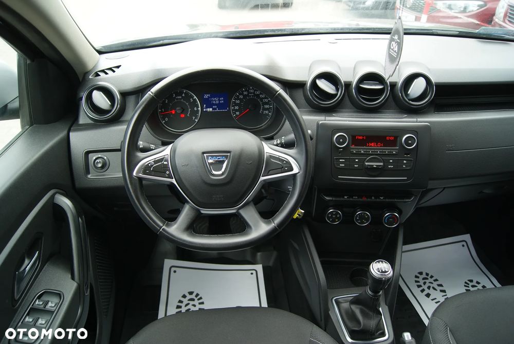 Dacia Duster 1.6 SCe Laureate S&S - 16