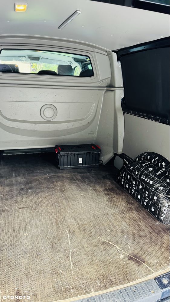 Volkswagen Transporter - 8