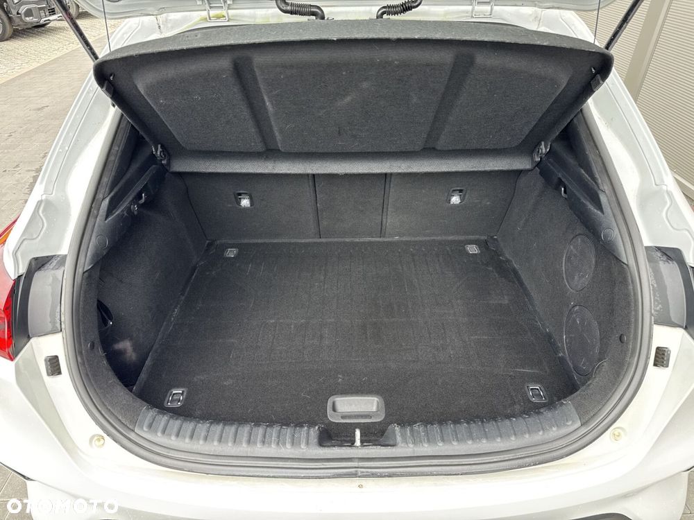 Kia XCeed 1.6 T-GDI L Business Line DCT - 27