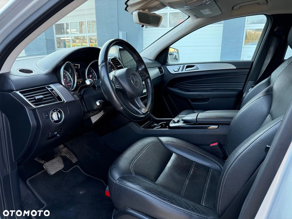 Mercedes-Benz GLE 350 d 4Matic 9G-TRONIC AMG Line - 9