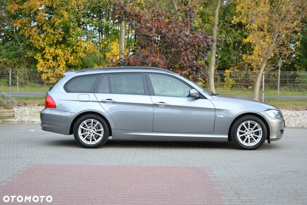BMW Seria 3 - 23