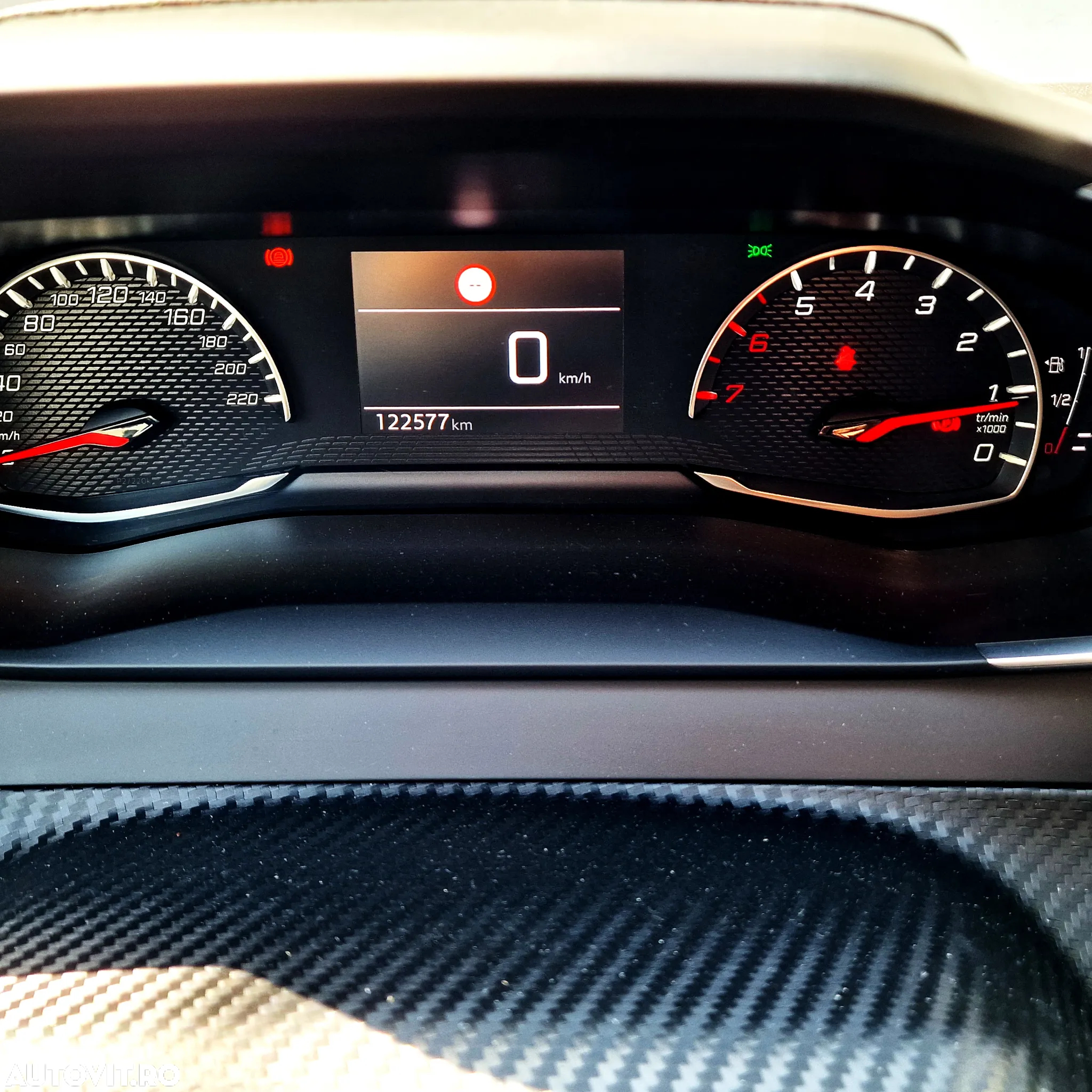 Peugeot 208 1.2 L PureTech STT Active - 24