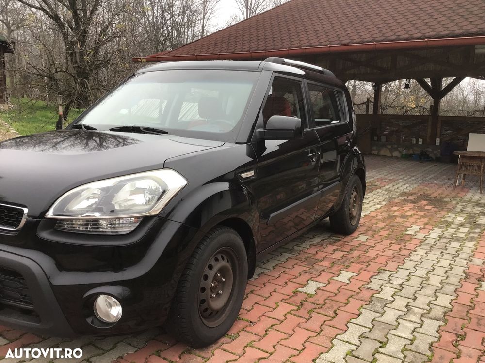 Kia Soul 1.6 CRDi Black Collection - 12