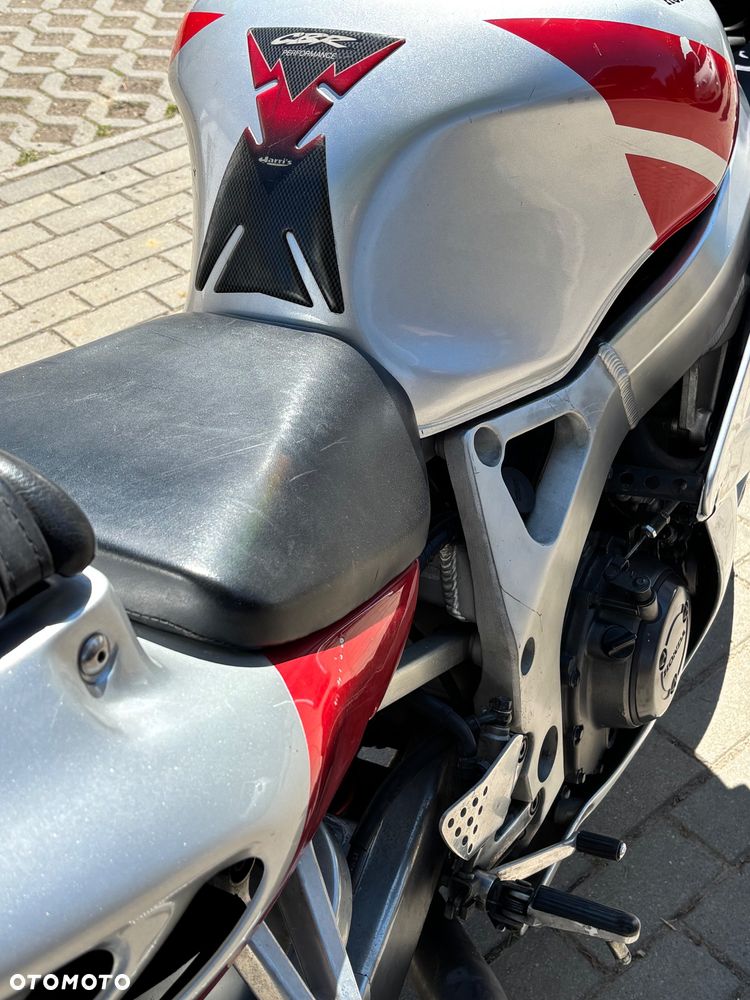 Honda CBR - 9