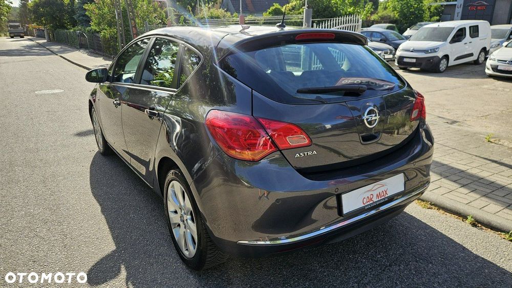 Opel Astra 1.6 Color Edition - 14