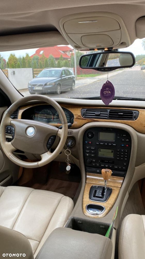 Jaguar S-Type - 22