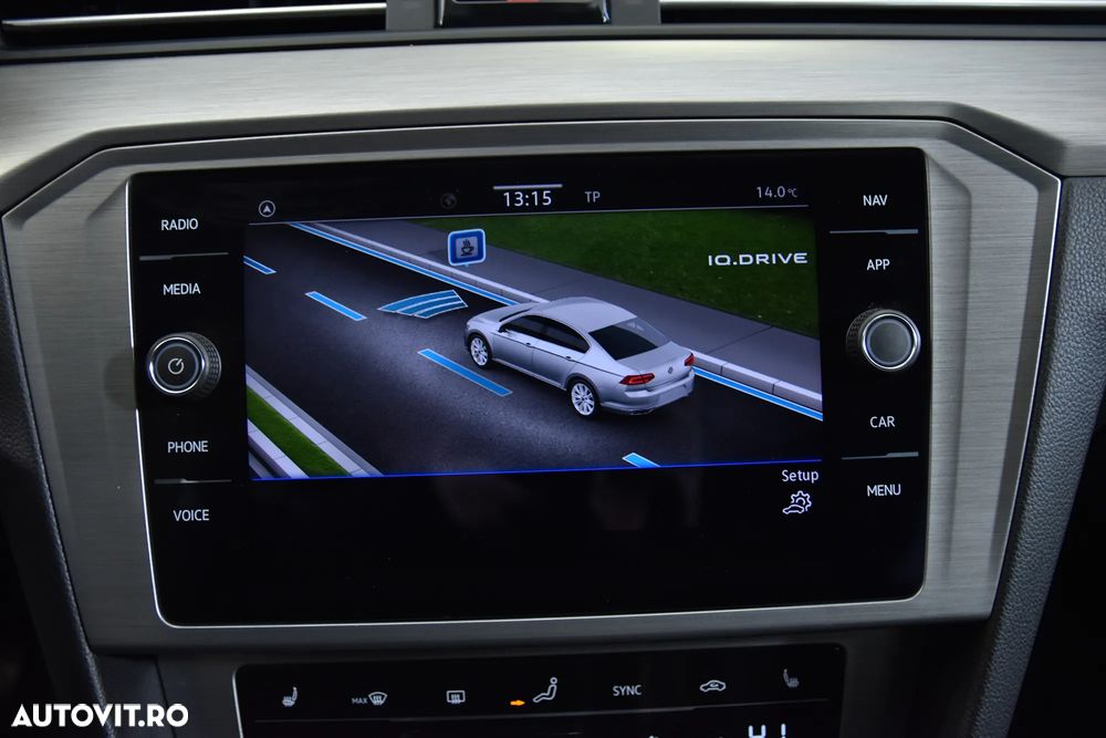 Volkswagen Passat - 22