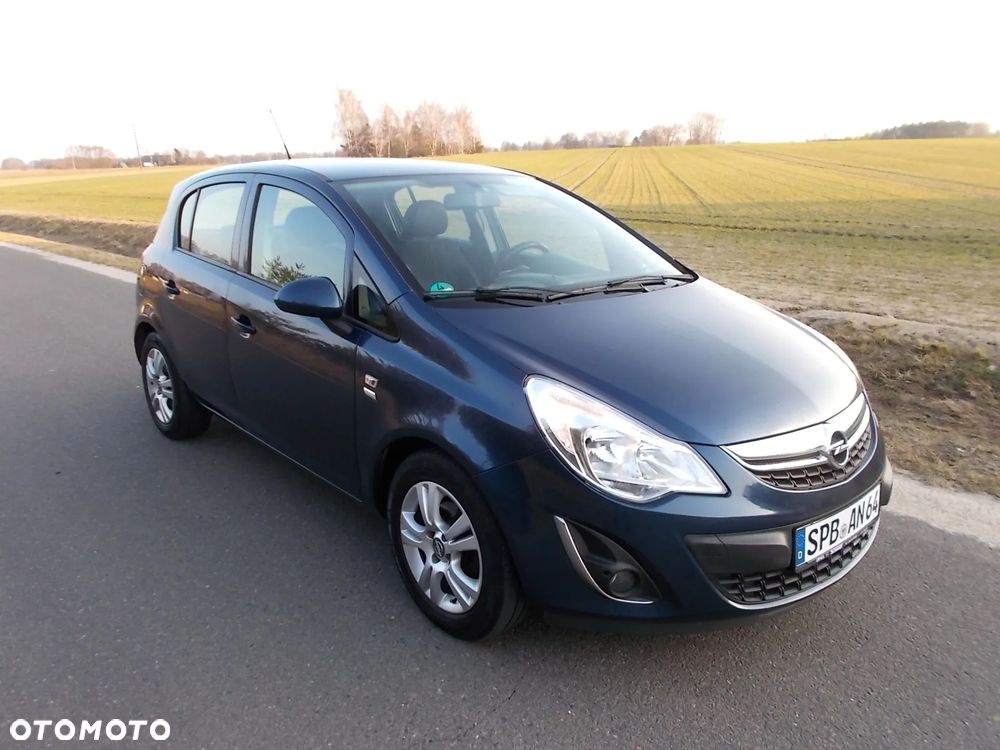 Opel Corsa 1.2 16V Cosmo - 1