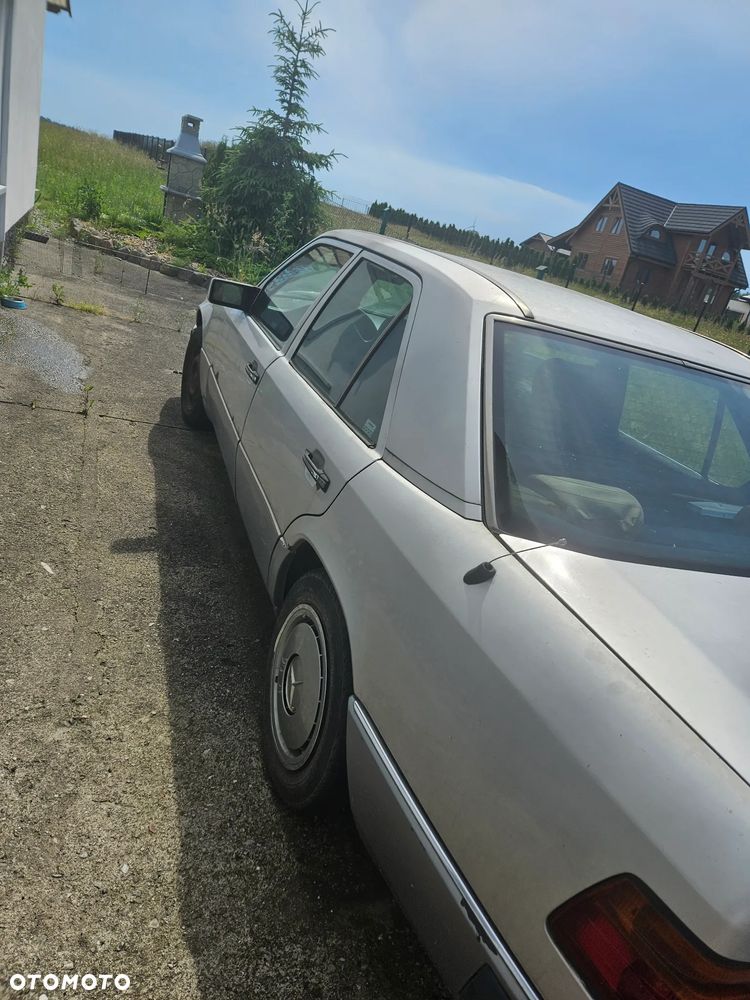Mercedes-Benz W124 (1984-1993) - 10