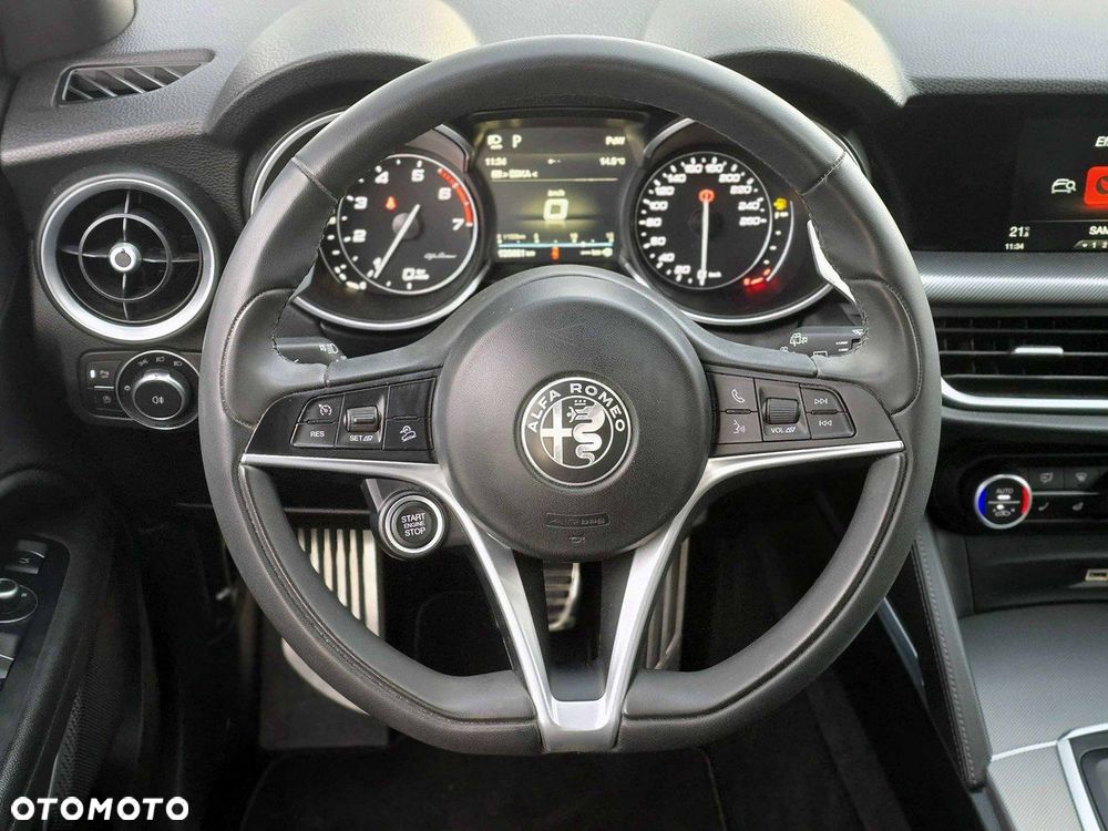 Alfa Romeo Stelvio - 23