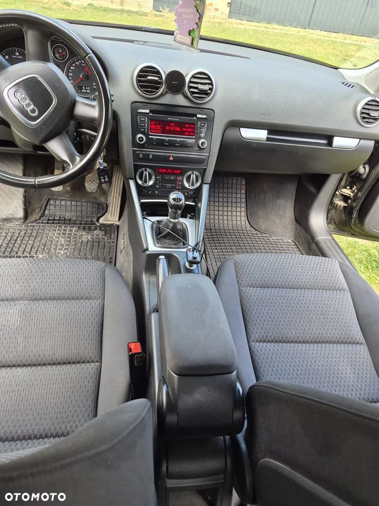 Audi A3 Sportback 1.6 TDI DPF Ambiente - 7