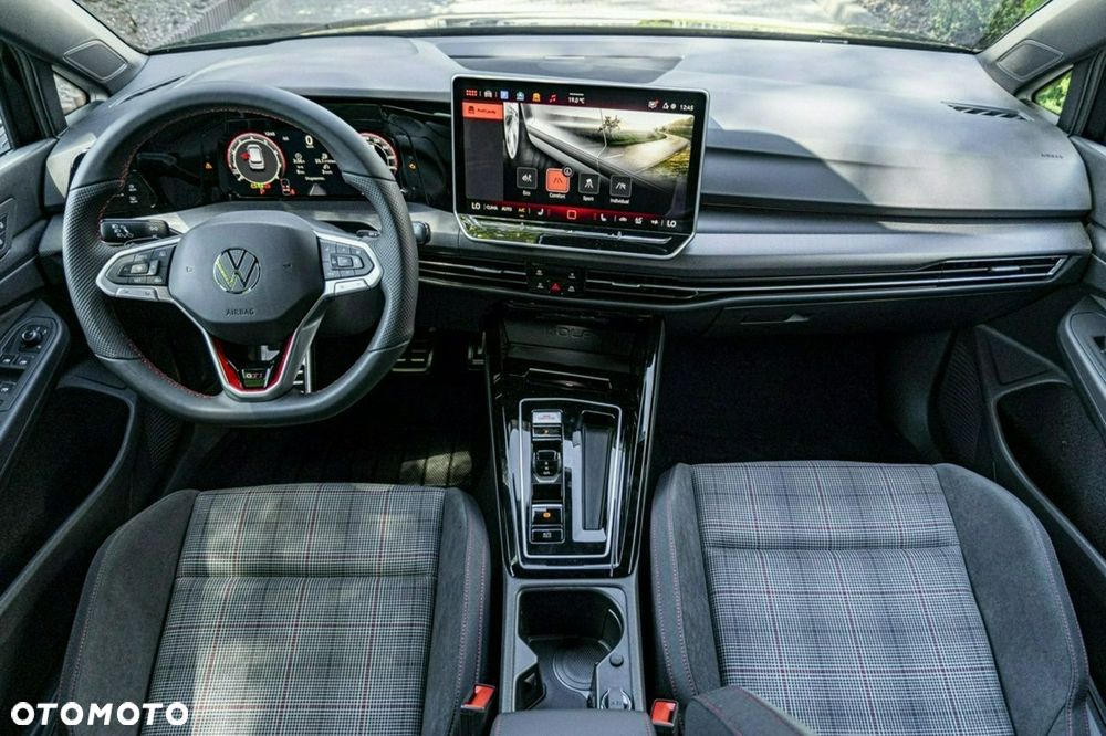 Volkswagen Golf - 25