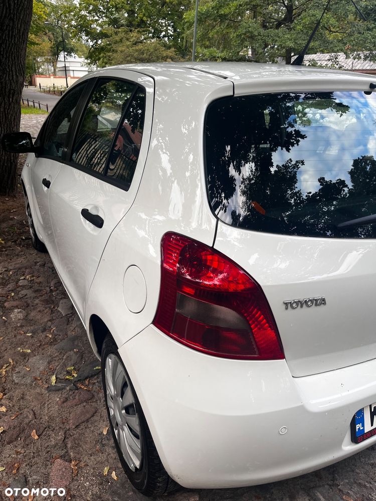 Toyota Yaris - 18
