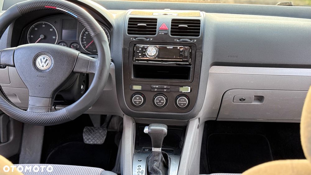 Volkswagen Golf 1.9 TDI Comfortline DSG - 6