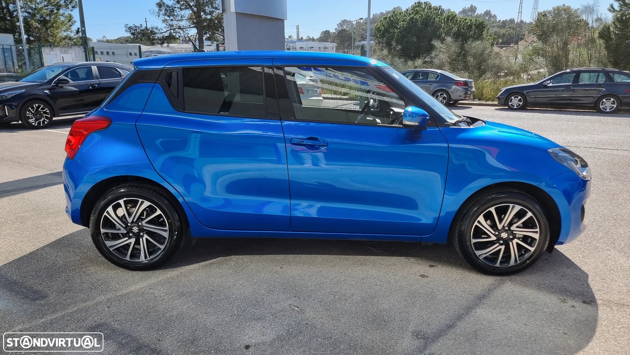 Suzuki Swift 1.2 Mild Hybrid GLX - 10