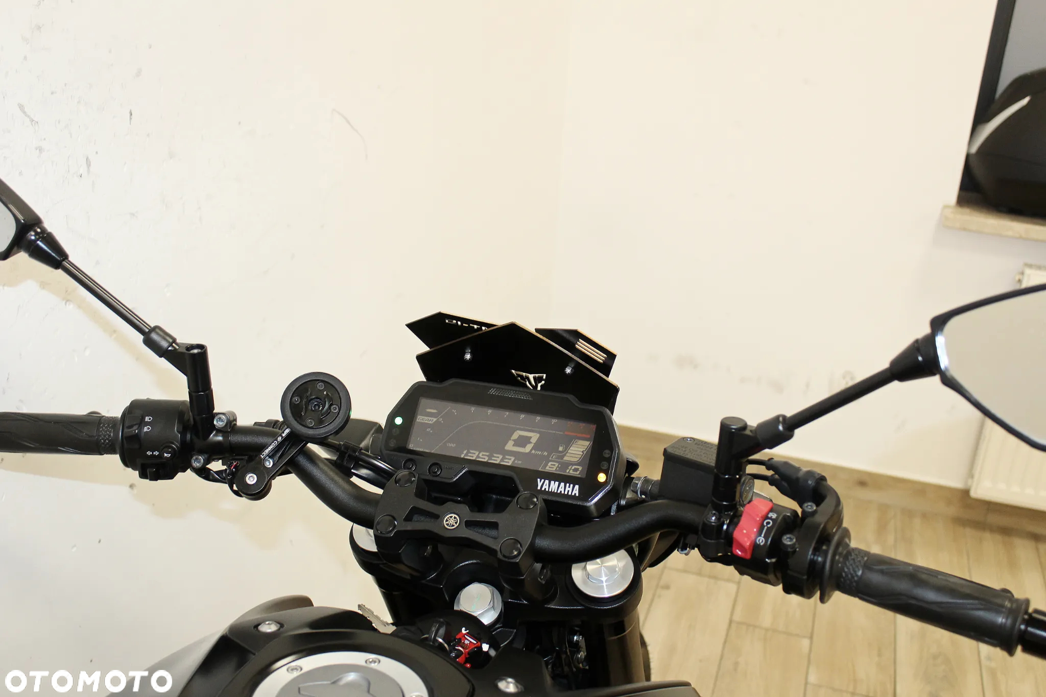 Yamaha MT - 7