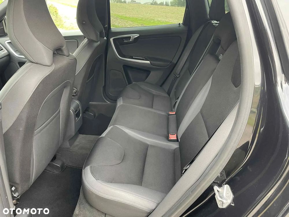 Volvo XC 60 D4 Drive-E Momentum - 18