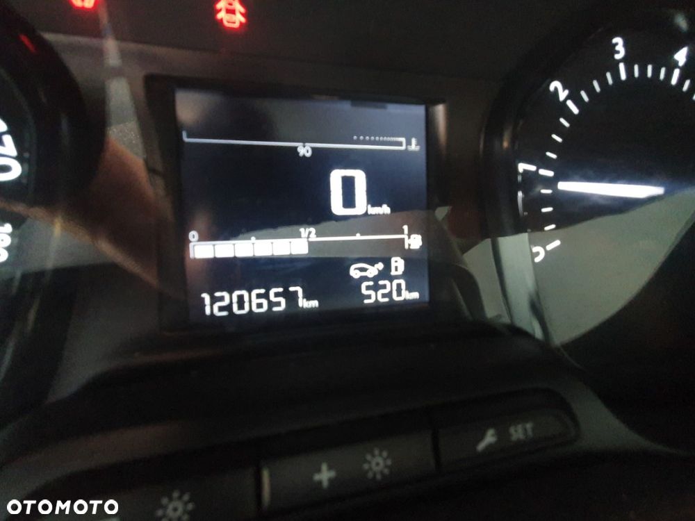Toyota ProAce D-4D Medium 3,1t Mobilny Life - 23