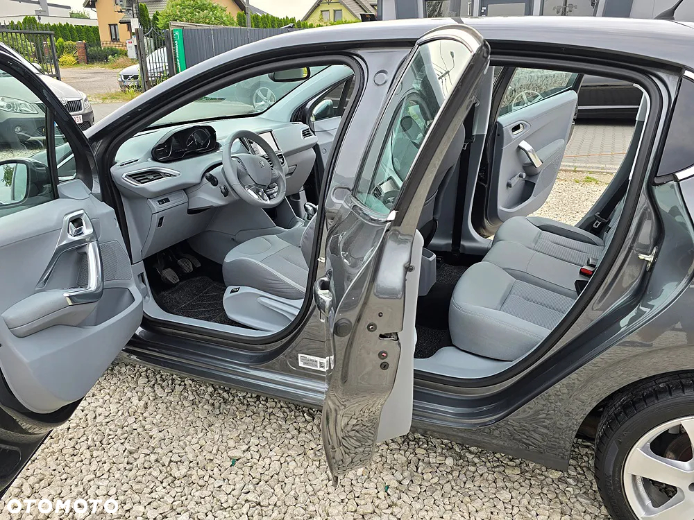 Peugeot 208 120 VTI Allure - 13