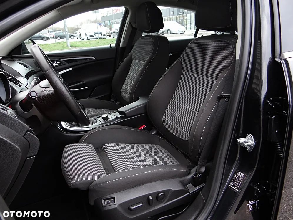 Opel Insignia 2.0 Turbo - 32