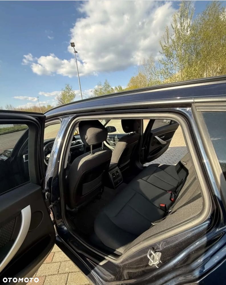 BMW Seria 3 318d xDrive - 3