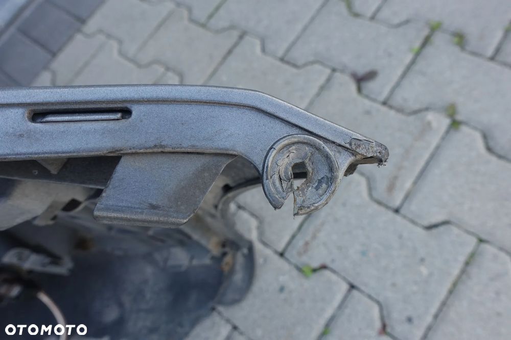 ZDERZAK PRZEDNI GOLF V PLUS - 11