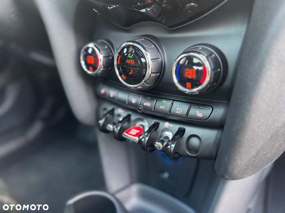 MINI Cooper Classic Trim - 17