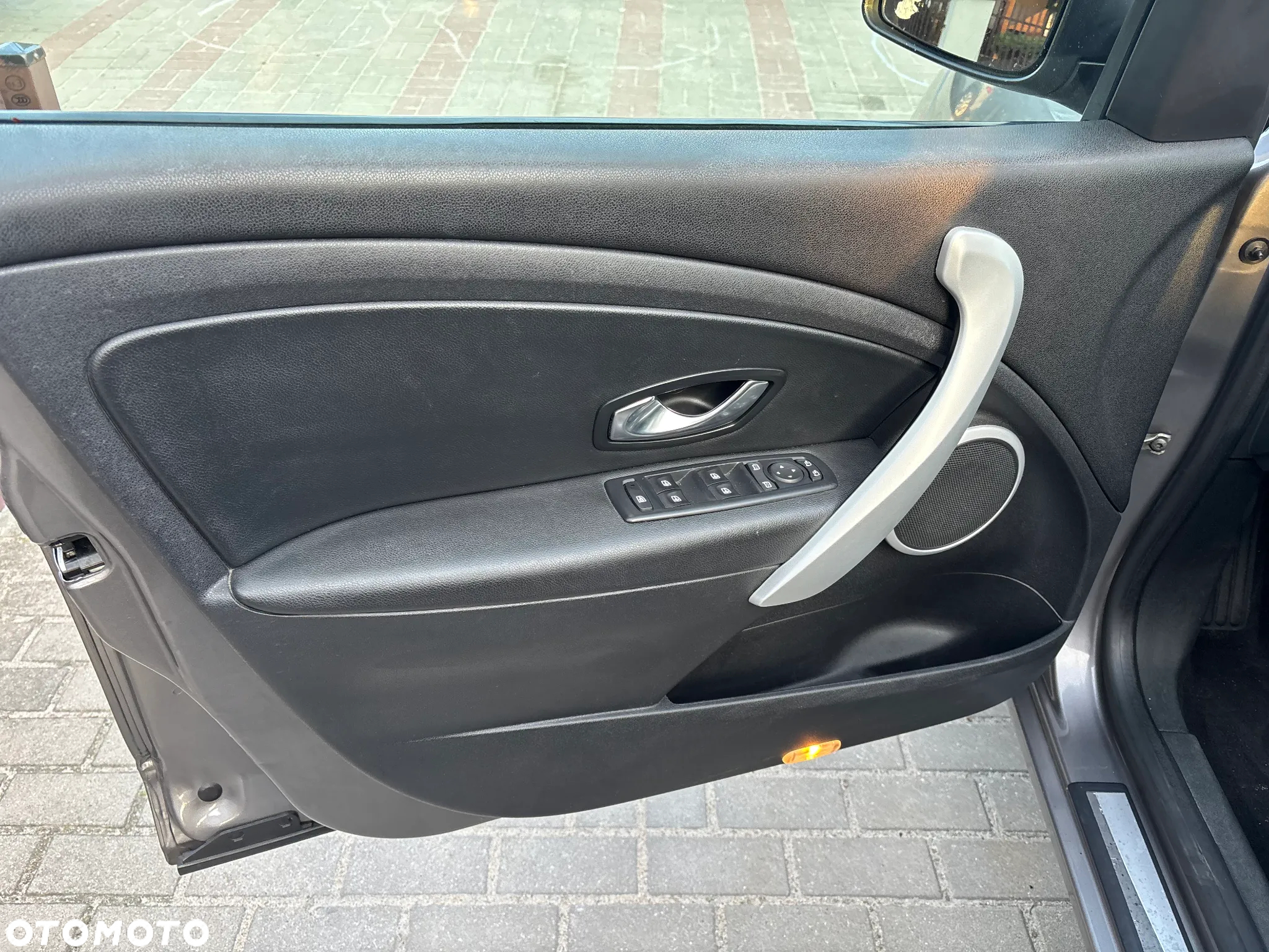 Renault Fluence 2.0 16V 140 CVT Sportway - 16