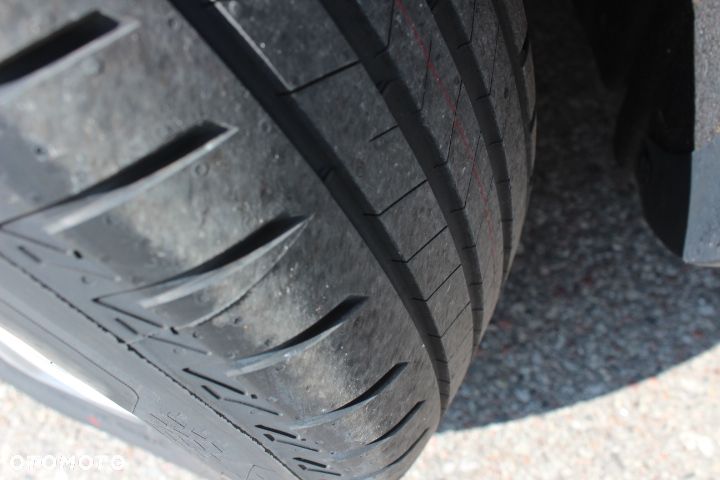 Ford Kuga 2.5P PHEV FWD Titanium X - 2