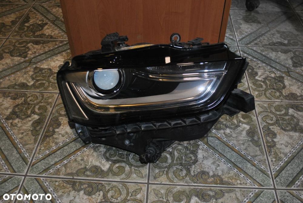 Lampa prawy przód Audi A4 B8 lift EU - 3