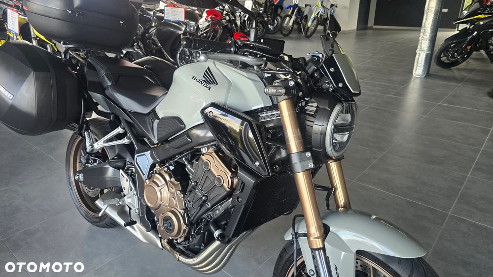 Honda CB - 26