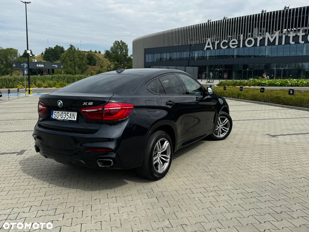 BMW X6 xDrive50i - 1