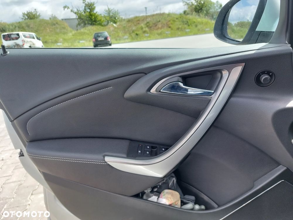 Opel Astra 1.4 Turbo 150 Jahre - 16